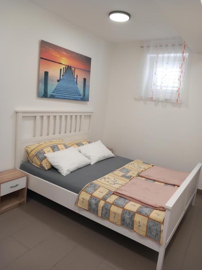 Apartmani Nizic Jadranovo Exterior foto